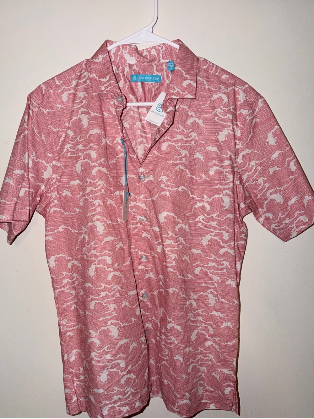 Tori Richard Pink and White Wave-Print Short-Sleeve Camp Shirt